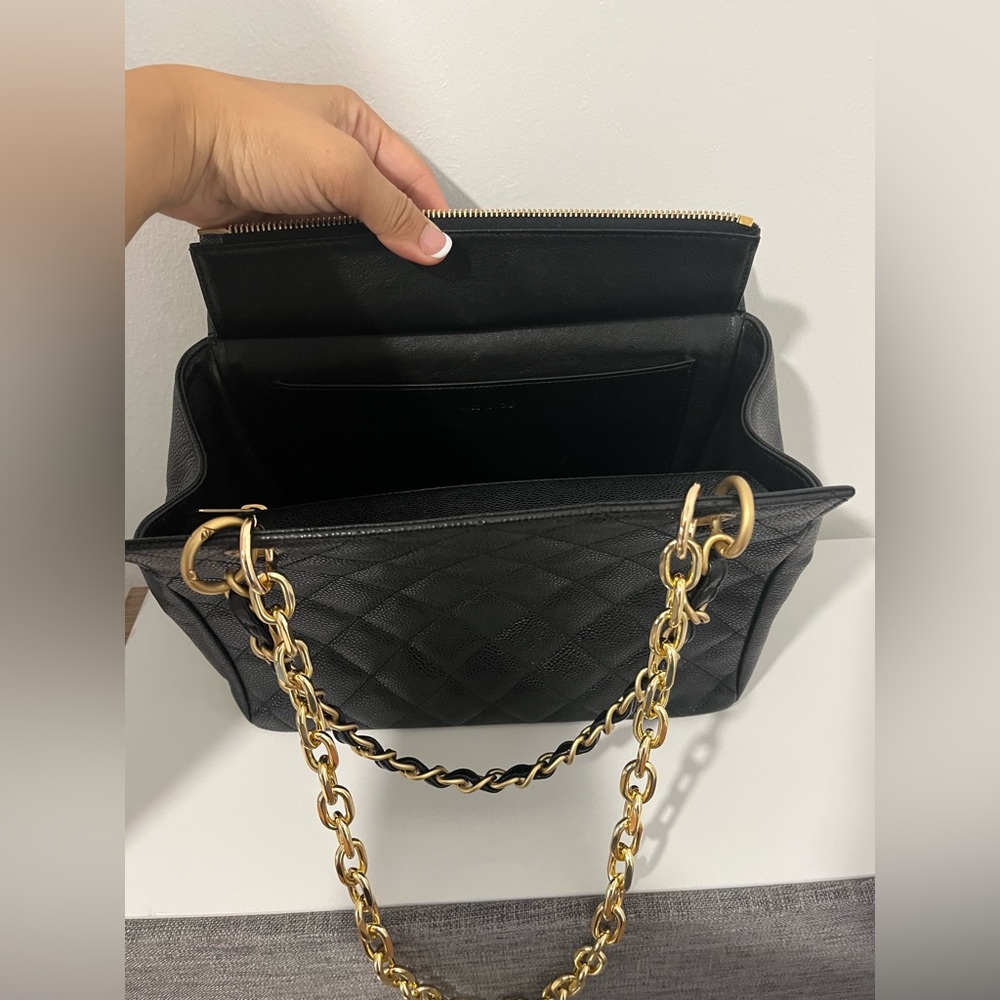 Sold CHANEL Black Quilted Petite Timeless Tote with gold hardware - Picture 4 of 7